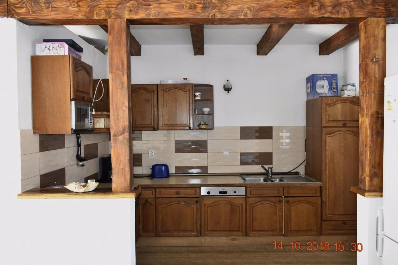 Hotel Casa Cristalul Muntilor à Poiana Mărului Extérieur photo